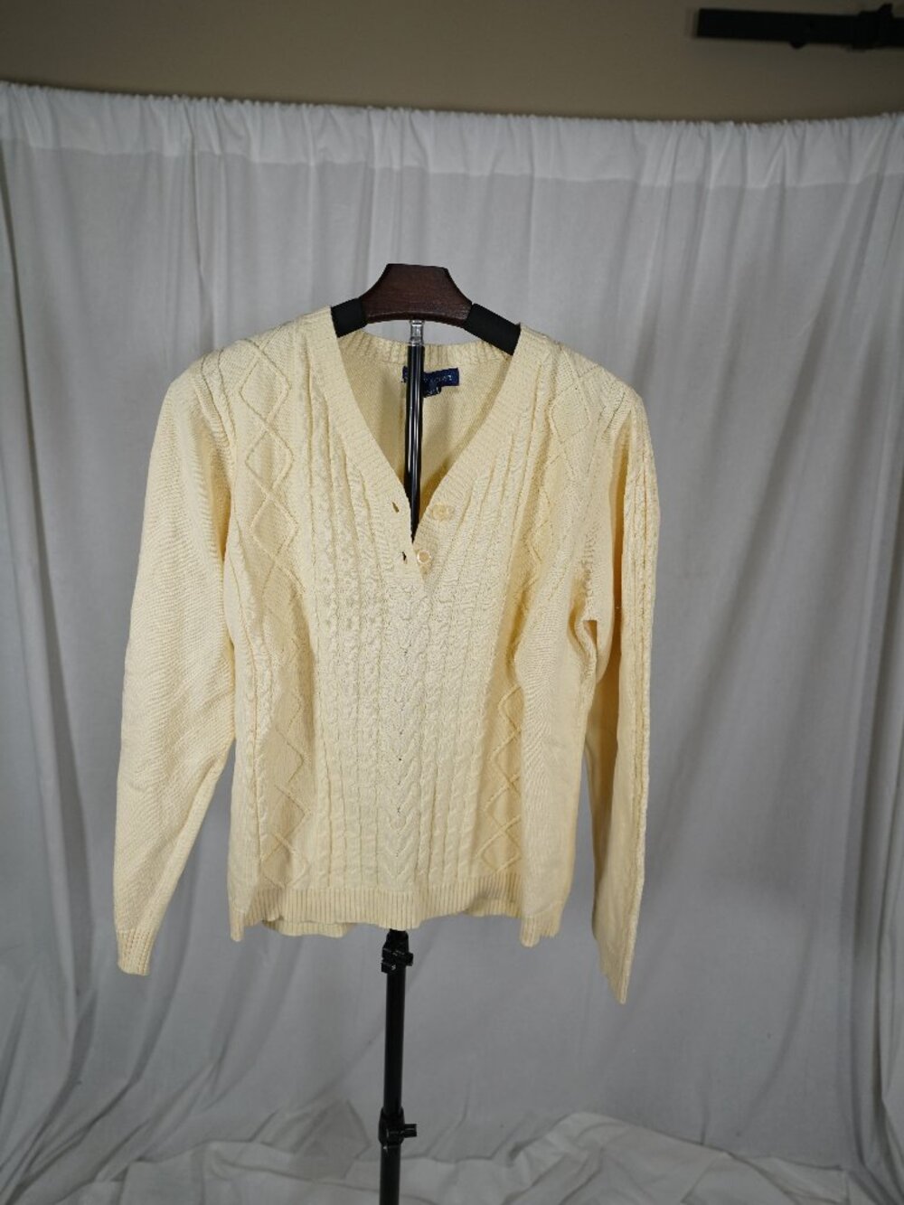 Karen Scott Cable Knit Preppy V Neck Sweater L Cream Yellow Cotton Button Detail - Picture 2 of 6